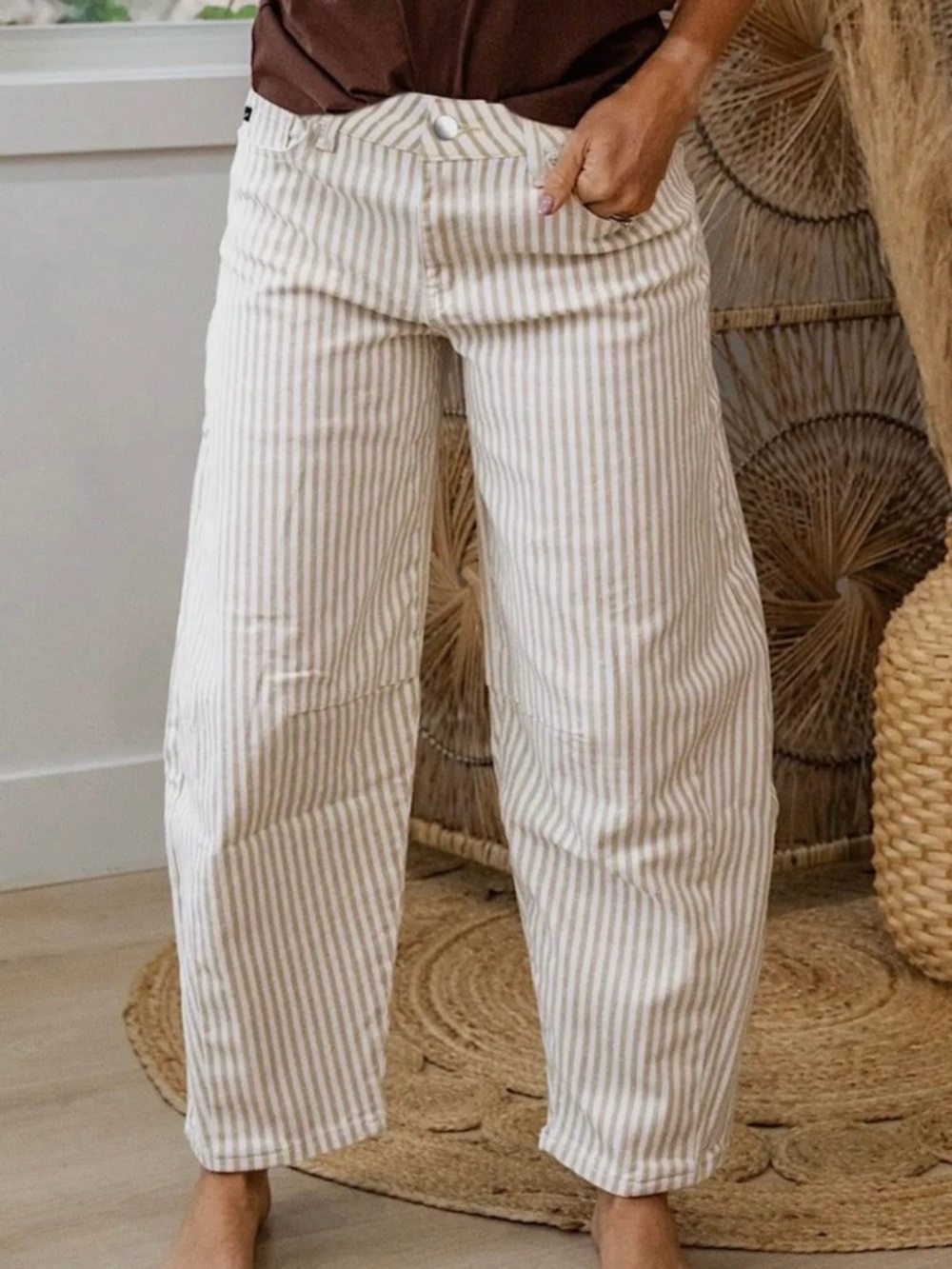 Barrel Leg Jeans Pants in Cream & Tan